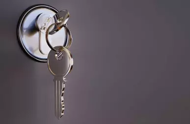Как купить недвижимое имущество и оформить сделку безопасно